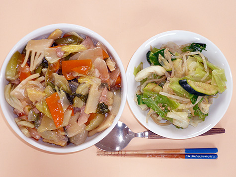 中華丼とズッキーニの和え物