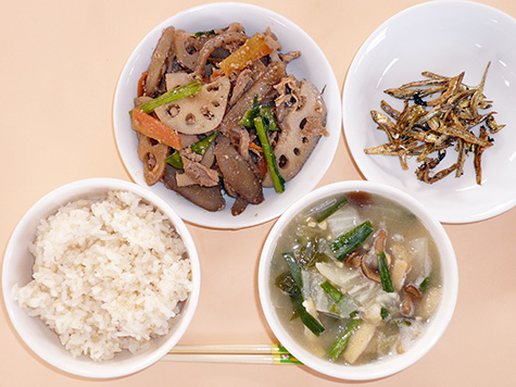 根菜のきんぴらと納豆汁とごはん