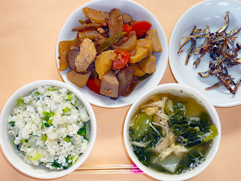 けんちん煮とかぶ・かつお菜の味噌汁と菜飯