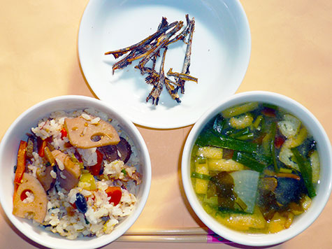 蓮根の混ぜご飯と具沢山味噌汁