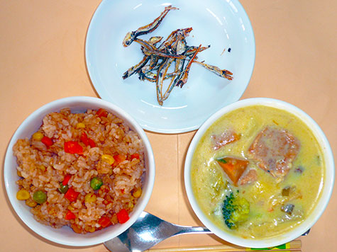 豆乳シチューとケチャップライス