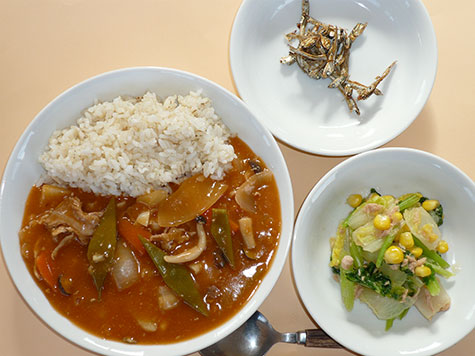 ハヤシライスとかぶ・白菜のサラダ