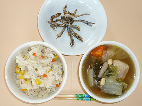 鶏肉と大根のスープ煮とツナピラフ