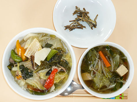 あんかけごはんとレタス・高野豆腐のスープ