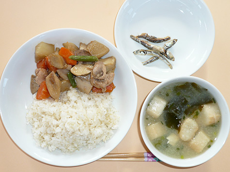 がめ煮と長芋・豆腐のすまし汁とごはん