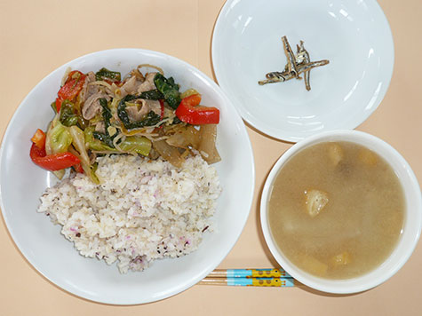 豚肉の生姜焼き風とかぶ・なめこの味噌汁とゆかりごはん
