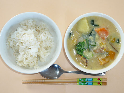 ベビーホタテの豆乳シチューとごはん
