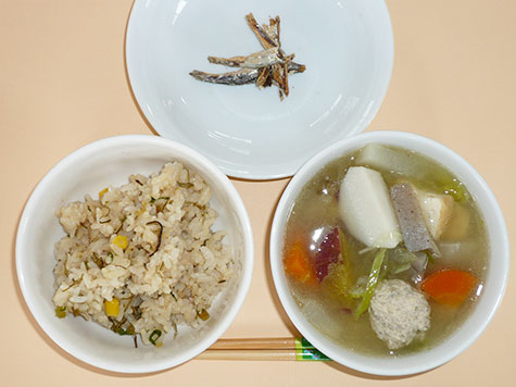 肉団子汁と昆布ごはん