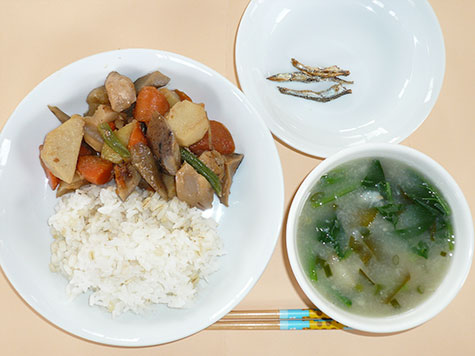 がめ煮と長芋・豆腐のすまし汁とごはん