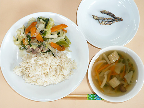 ホイコーローと大根・麩のすまし汁とごはん