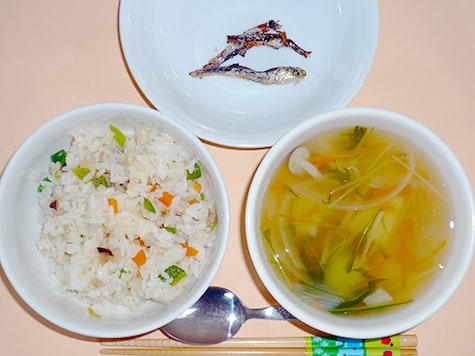混ぜ炒飯とじゃが芋・水菜のスープ