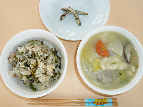 団子汁と高菜・じゃこの混ぜごはん