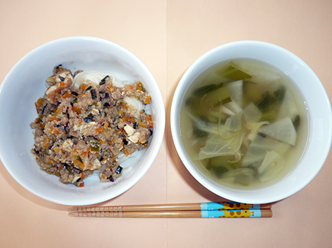 ジャージャー麺と野菜スープ