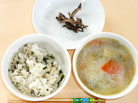 団子汁とじゃこ入り菜めし
