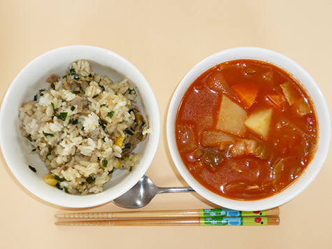 ポークのガーリックライスとミネストローネ